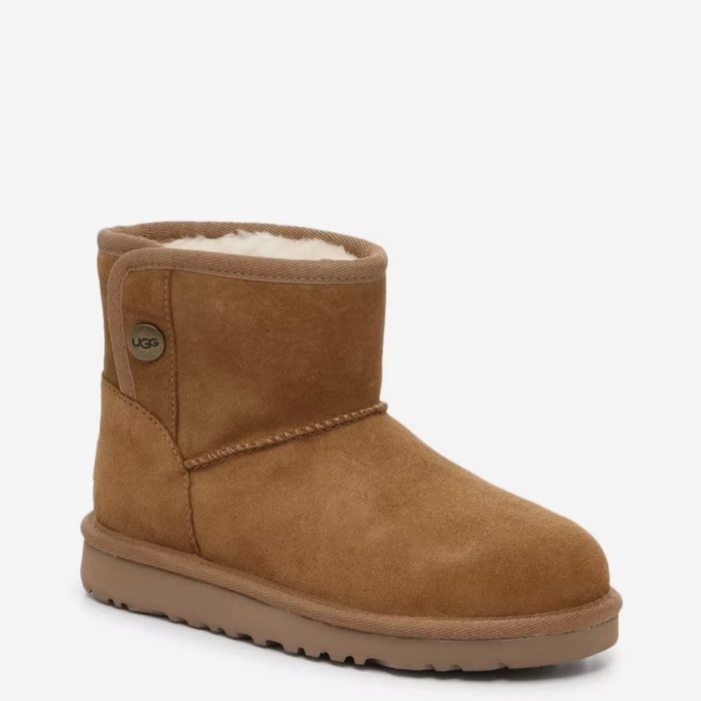 BRAND NEW UGG Kids Classic Jona Boot - Chestnut